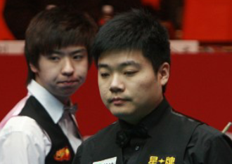 她在分享中 她在分享中