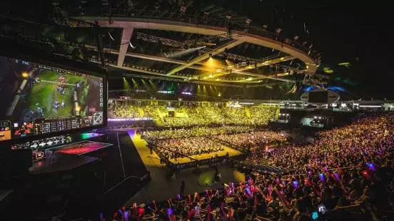 的智能篮架 的智能篮架