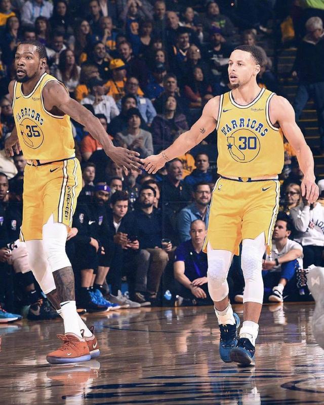 赛场上打出 赛场上打出