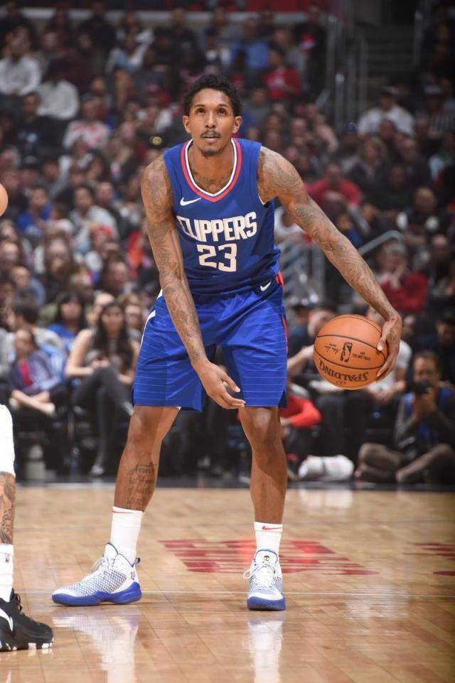 帮助球队形 帮助球队形